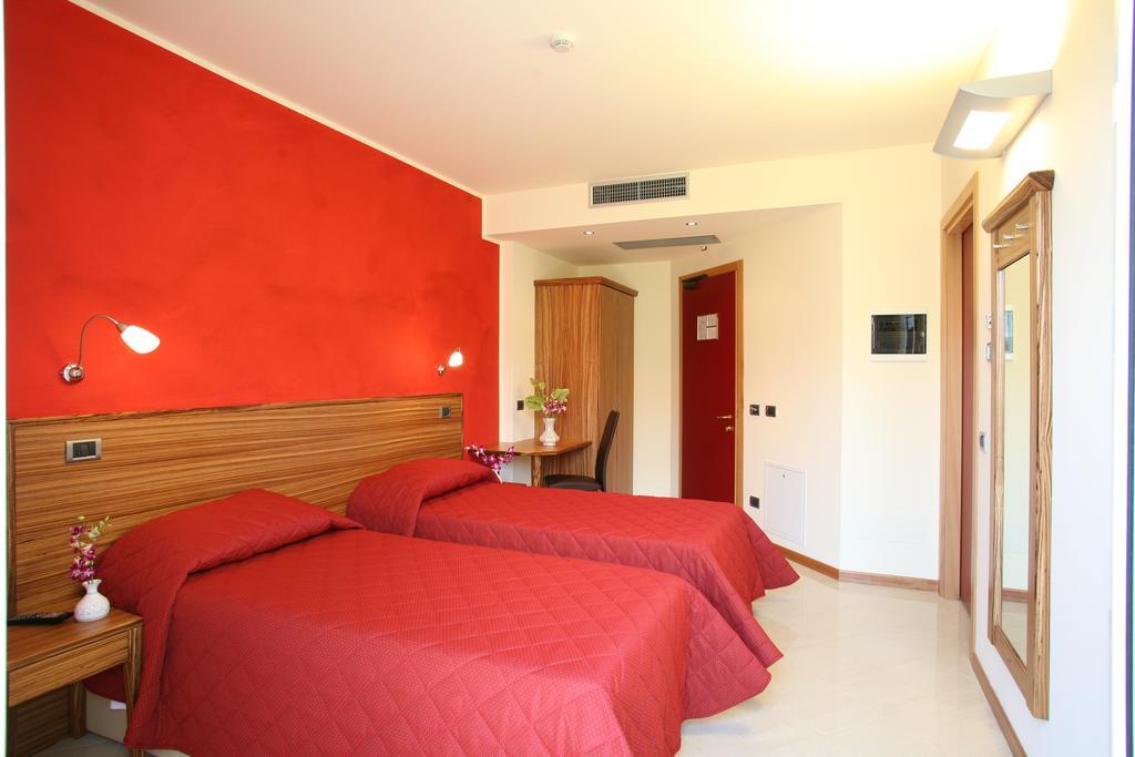 Hotel 5 Vie Almenno San Salvatore Rom bilde