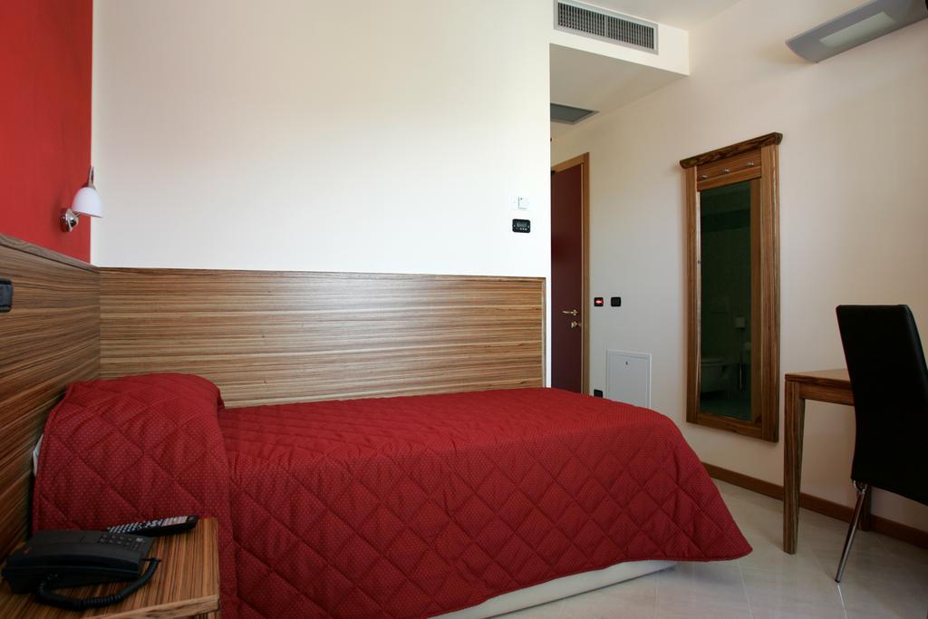 Hotel 5 Vie Almenno San Salvatore Rom bilde
